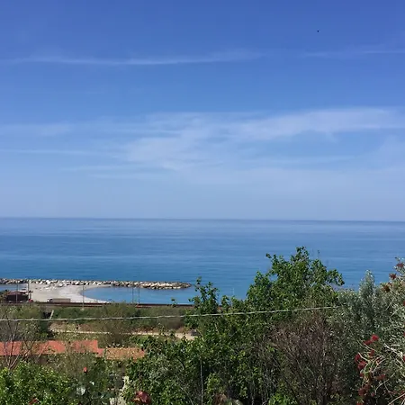 Colle Degli Ulivi Bed and Breakfast *